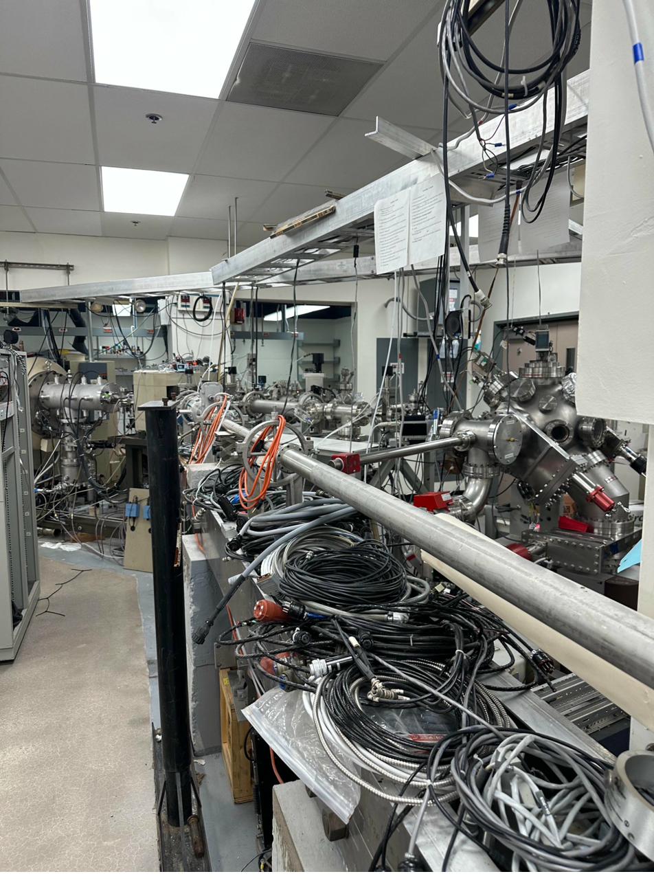 Tandetron beamlines and target chambers